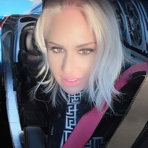 Meet your Posher, Candice